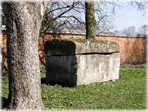 Stensarkofagen i Eke (Åhus)