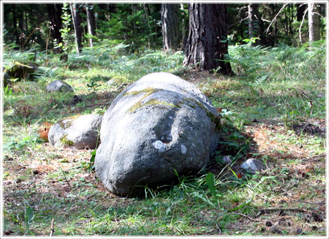 Djaurmännen, gravar i Sanda