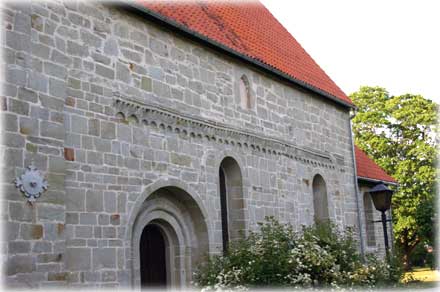 Havdhem kyrka, söderväggen