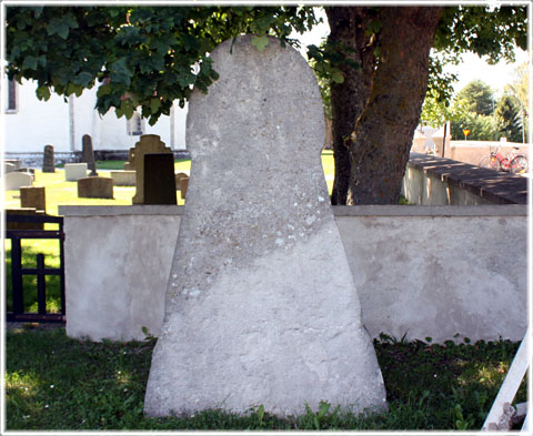 Bildsten vid Sanda kyrka