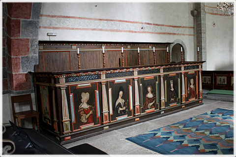 Stenkyrka kyrka, korbänk från 1300-talet