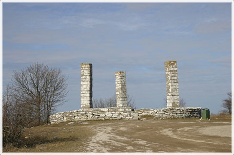 Tre kända sjörövarfästen på Gotland - foto: Bernt Enderborg