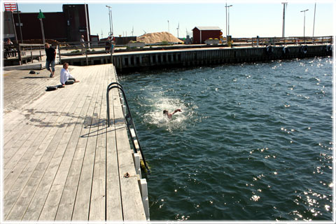 Klintehamn hamnbad - foto: Bernt Enderborg