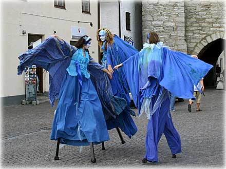 Gotland, Vi såg Street theatre Pinezka på Östertorg - foto: Bernt Enderborg