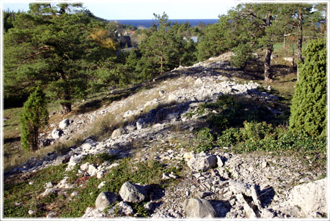 Lickershamn fornborg - foto: Bernt Enderborg