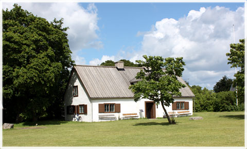 Gotland, Nu blåser vi ut ljusen - foto: Bernt Enderborg