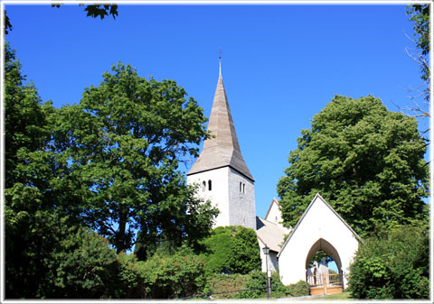 Frjel kyrka